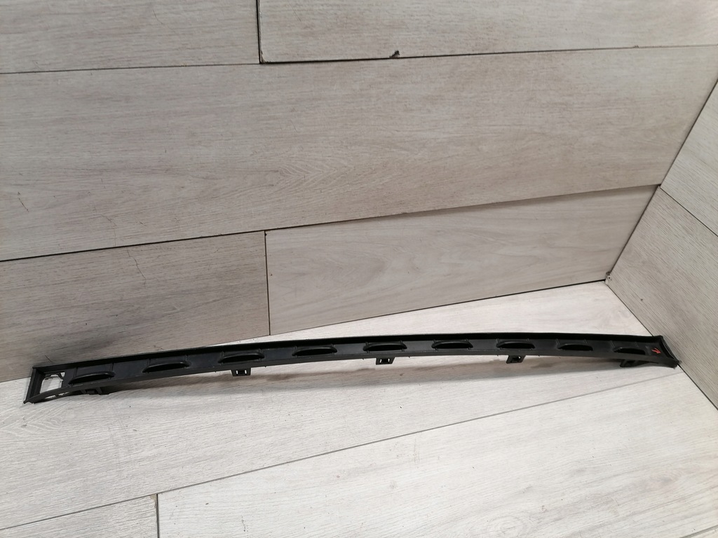 фото №1, Levante молдинг бампер перед 670040751