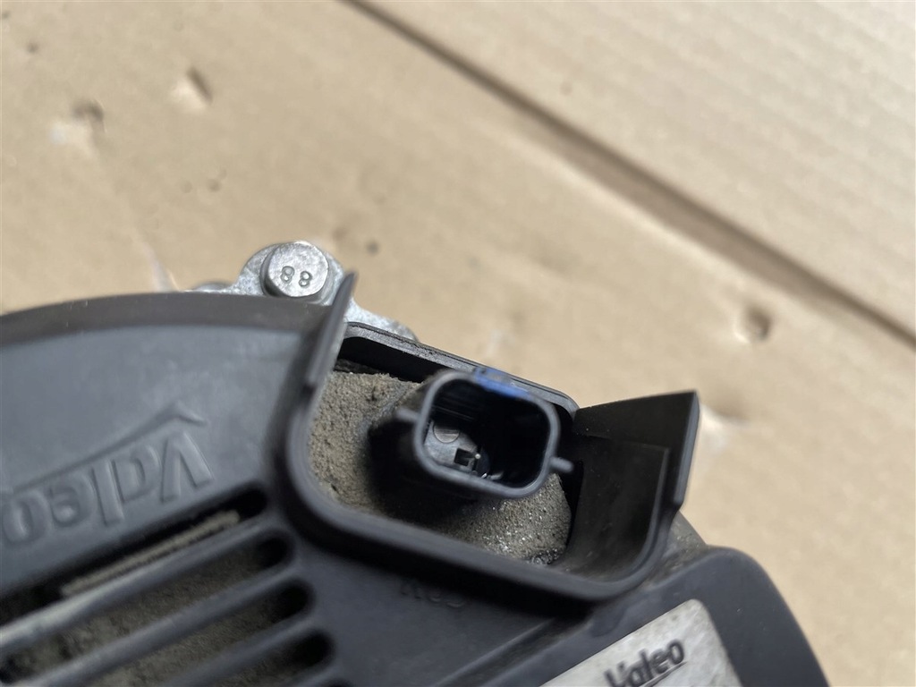 фото №8, Генератор 2.3 dci renault master 4 iv 231007619r 230a 19-