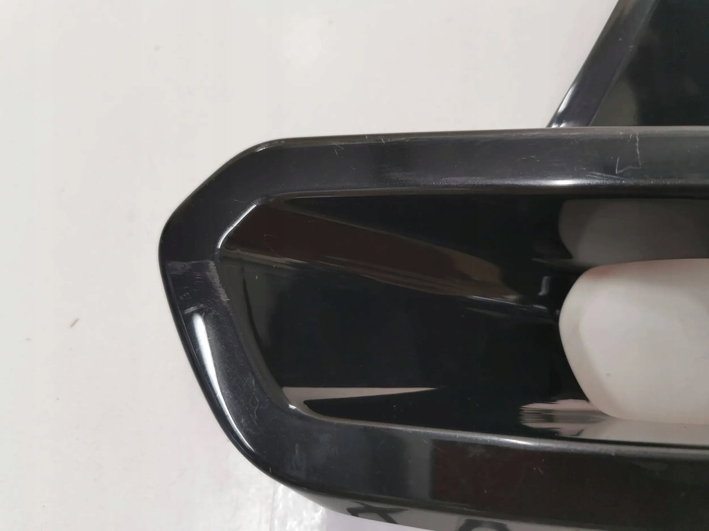 фото №8, Решётка бампера передний toyota hilux левая 808.