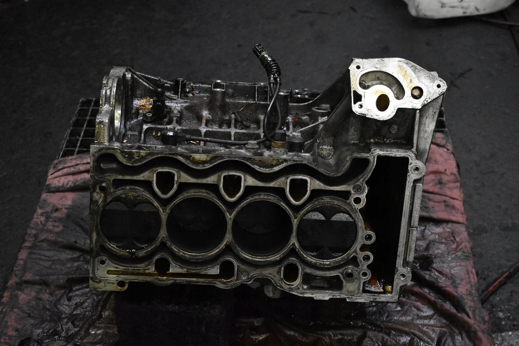 Блок низ  двигателя wał n46b20by bmw e90 e91 2.0i 129 km 04-10 Киев