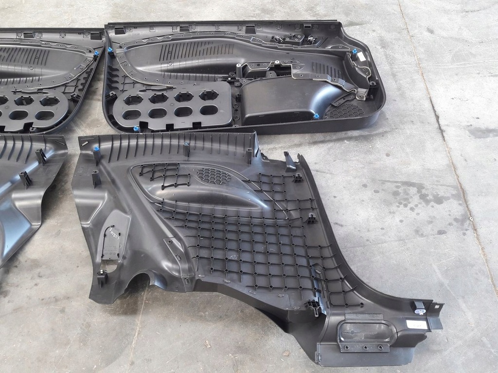 фото №9, Обшивки обшивка комплект opel corsa e 3d