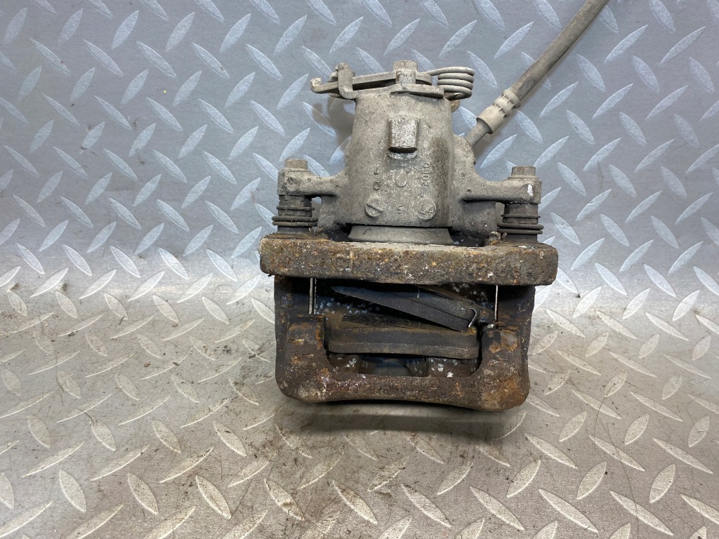 Суппорт задний  задний правый insignia a 4x4 trw диск вентилируемая оригинал Недорого