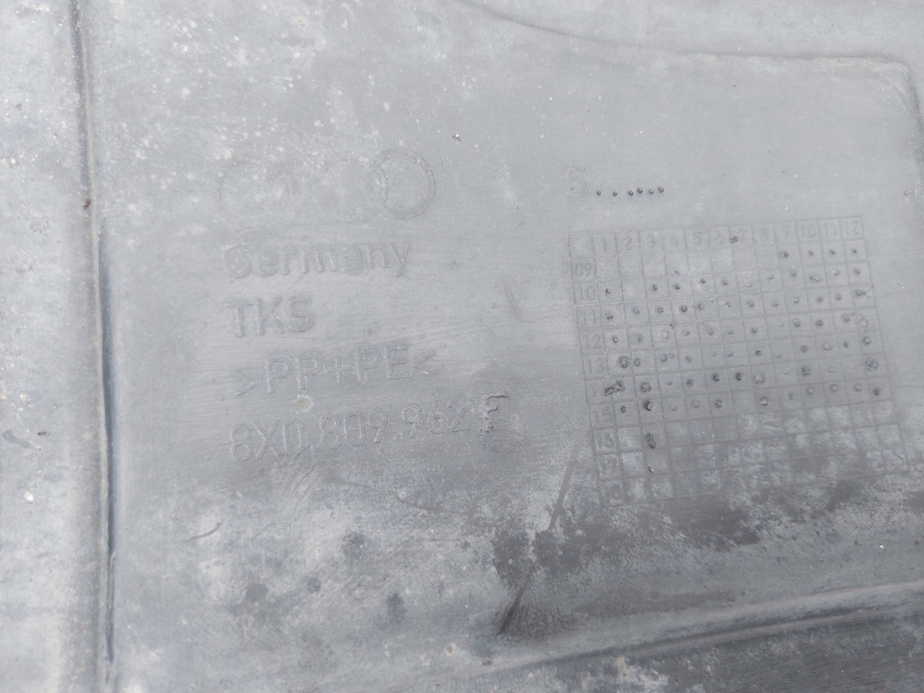 фото №10, Підкрилок правий перед передні audi a1 8x0 eu