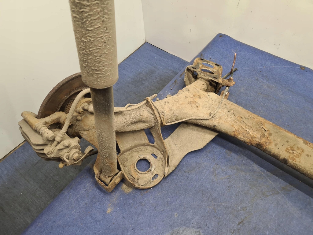 Volkswagen golf iv балка підвіска задній в Україні