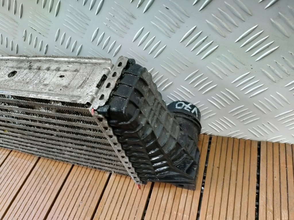 Mercedes vito w639 рестайлинг  09-14 2.2 cdi интеркулер радиатор воздуха оригинальный номер Недорого