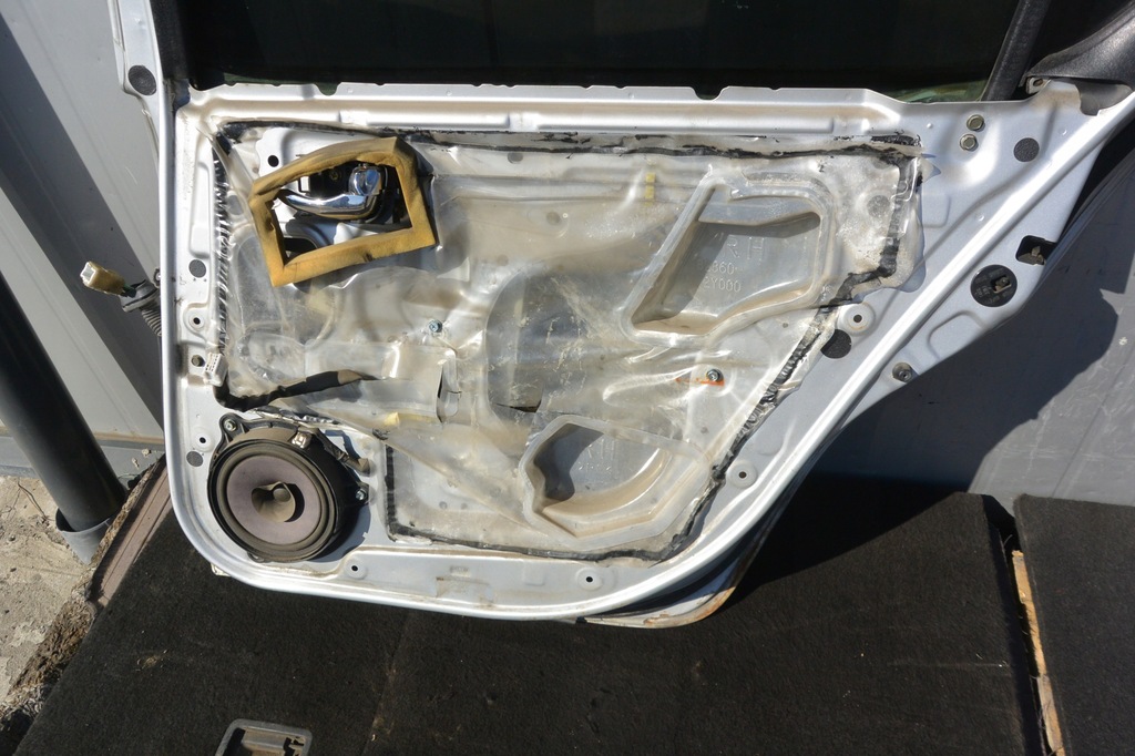 фото №14, Nissan maxima a33 qx дверь правое задняя 00-05