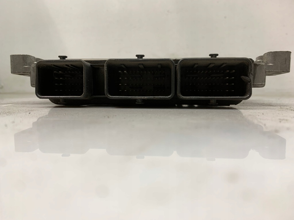 фото №4, Бортовой компьютер двигателя renault 237100120r 237100627r