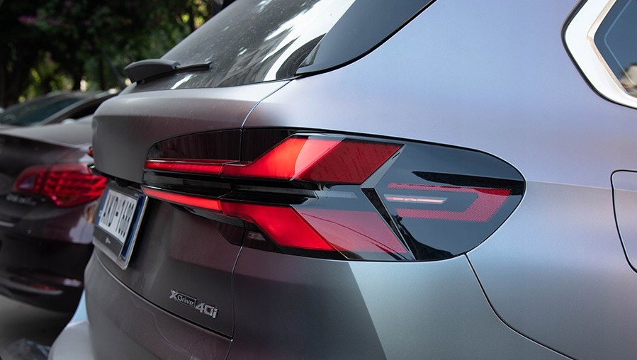 Монтаж задних света автомобильных full led к задних лампа bmw x5 g05 2018-2023 с Разборки