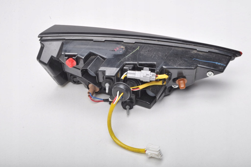 фото №8, Nissan qashqai j12 лампа правая задняя w крышка 22r 226-8d02f