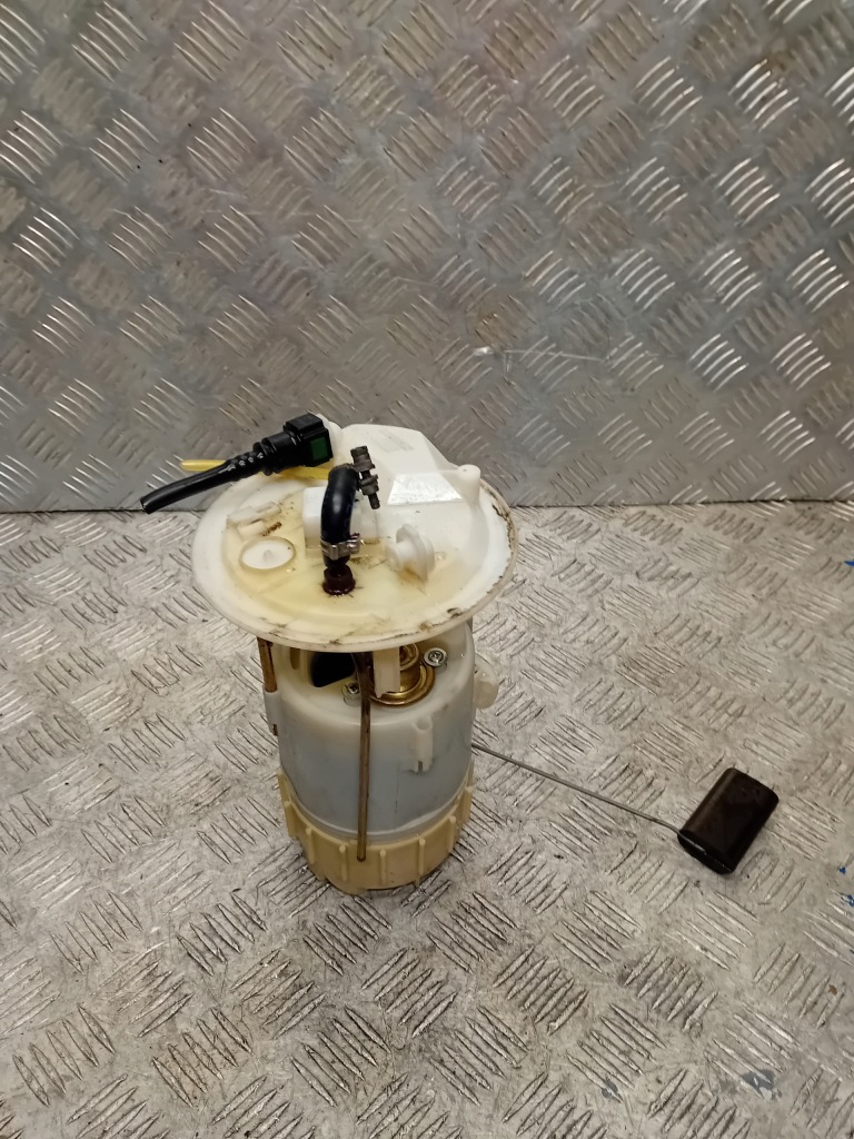 фото №3, Megane ii 2.0 16v помпа пального