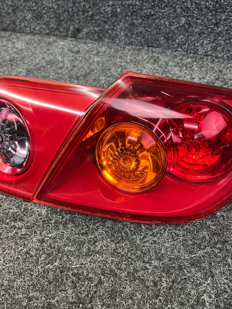 фото №7, Mazda 3 i bk лампа задняя правая + левая + лампы w крышка оригинальный номер europa