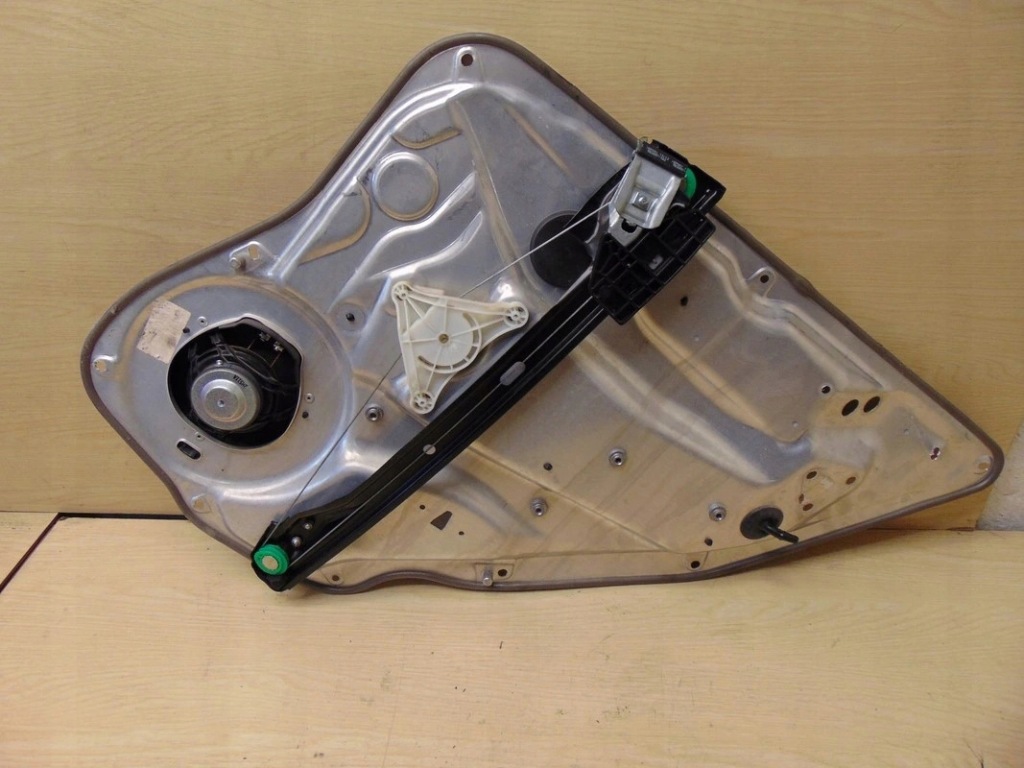 фото №5, Механизм стекло левый задняя mercedes w204 kombi euro