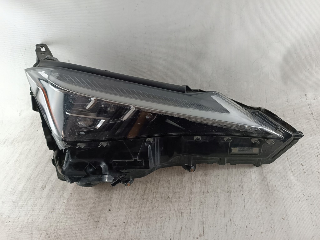 Lexus ux 2018-2022 лампа права full led - europa Ціна