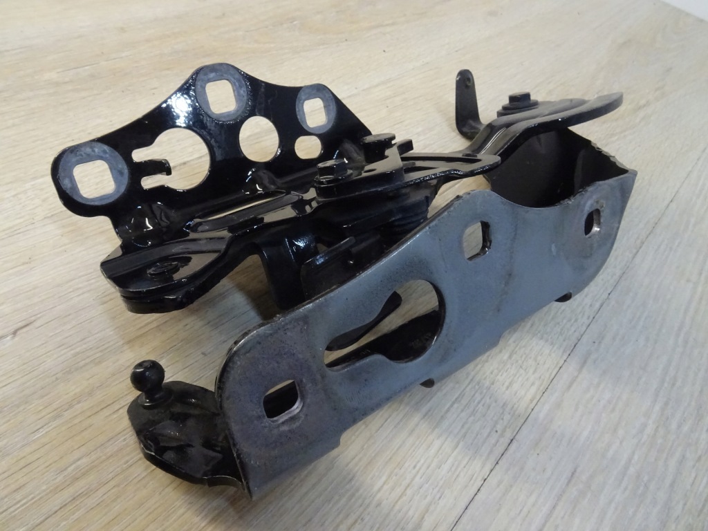 Купить Mercedes w205 петля капот левый a2058800828 llu