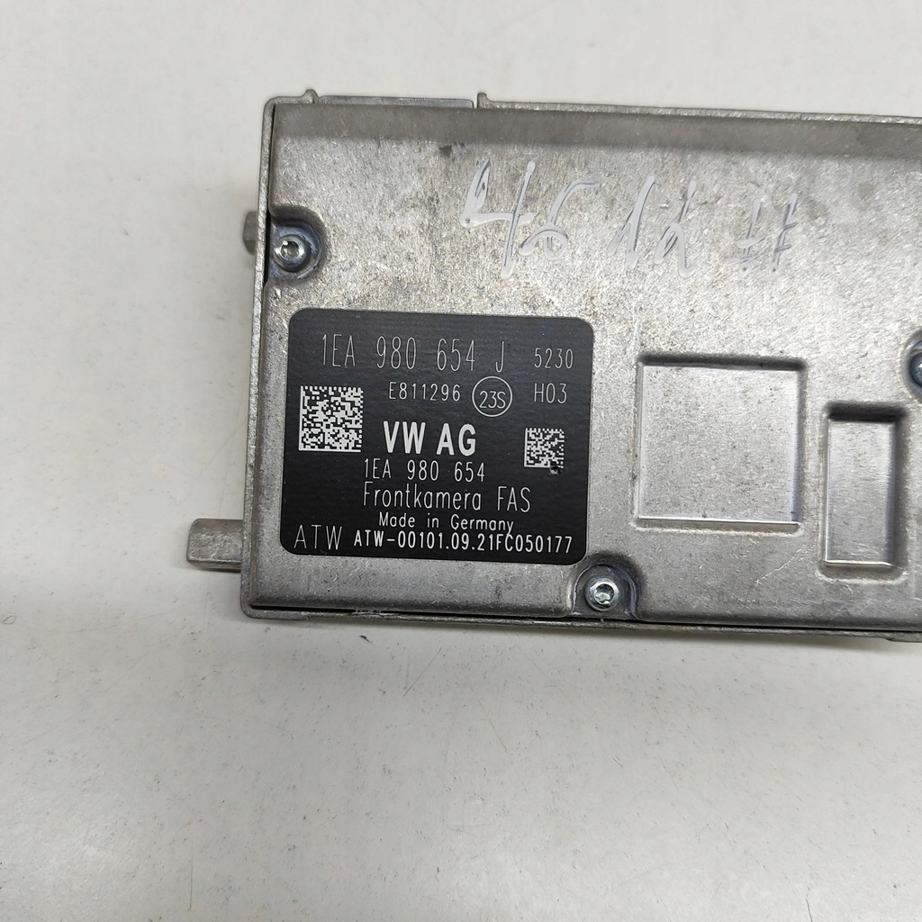 фото №6, Skoda enyaq iv 2022 камера стекло передней / лобовое