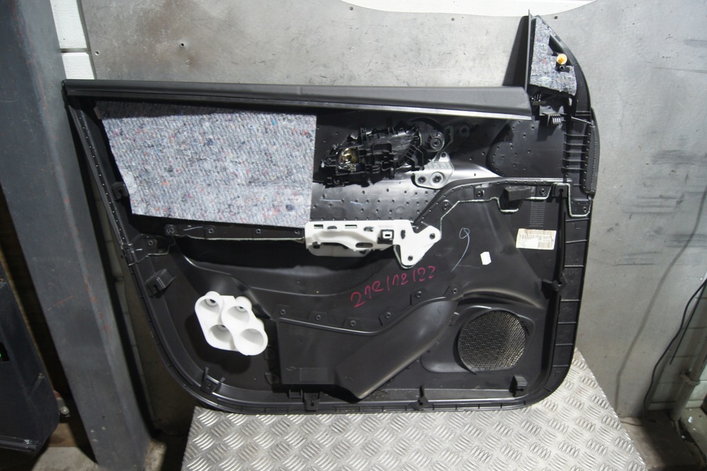 фото №13, Обшивка дверь правый перед renault kadjar