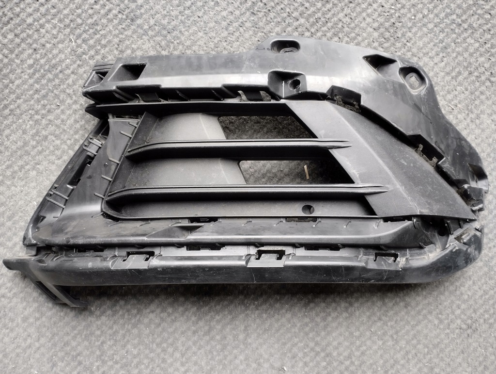 фото №1, Kia sportage v 21- решётка бампера левая перед 86563-r2010