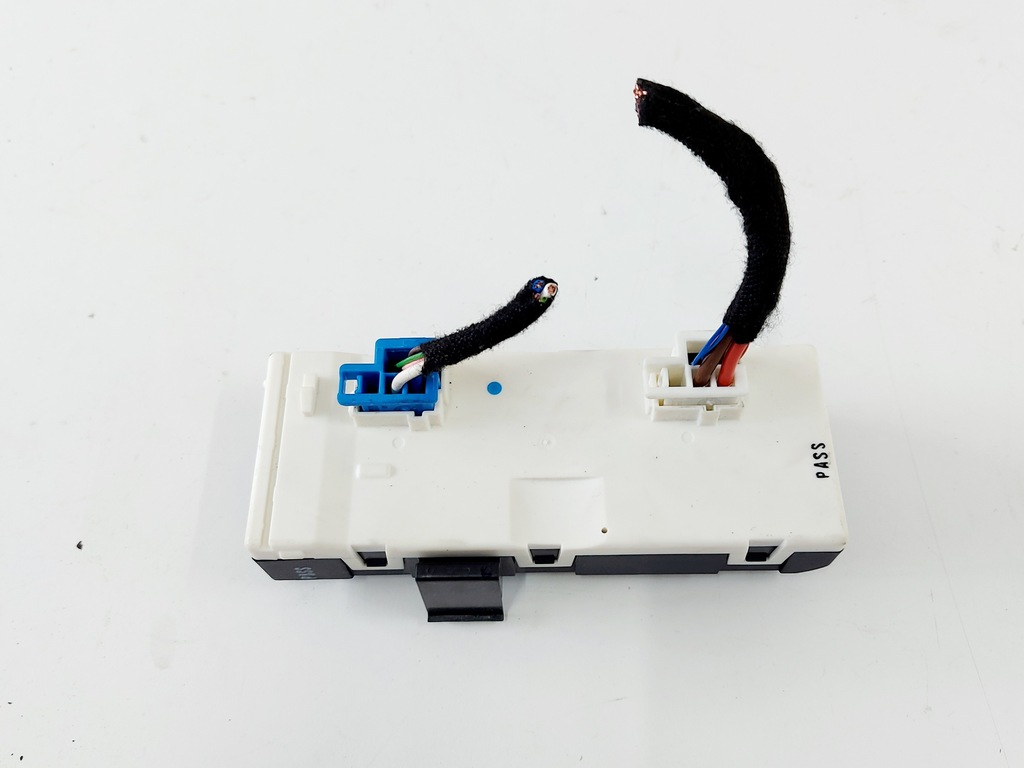 фото №1, Mercedes w205 coupe модуль блок управления крышки 17r.