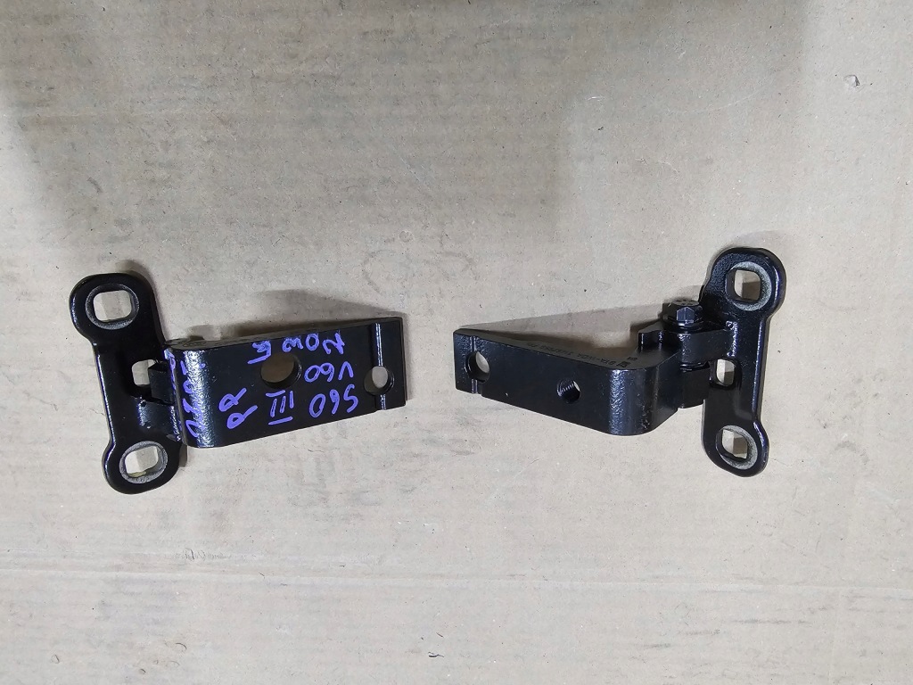 Купити Петля двері правих перед volvo s60 iii v60 31457957