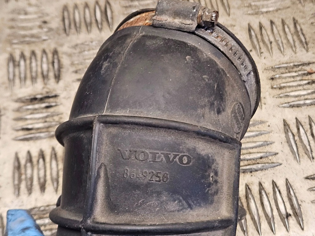 фото №7, Volvo v70 2002 труба / wąż впускной воздуха