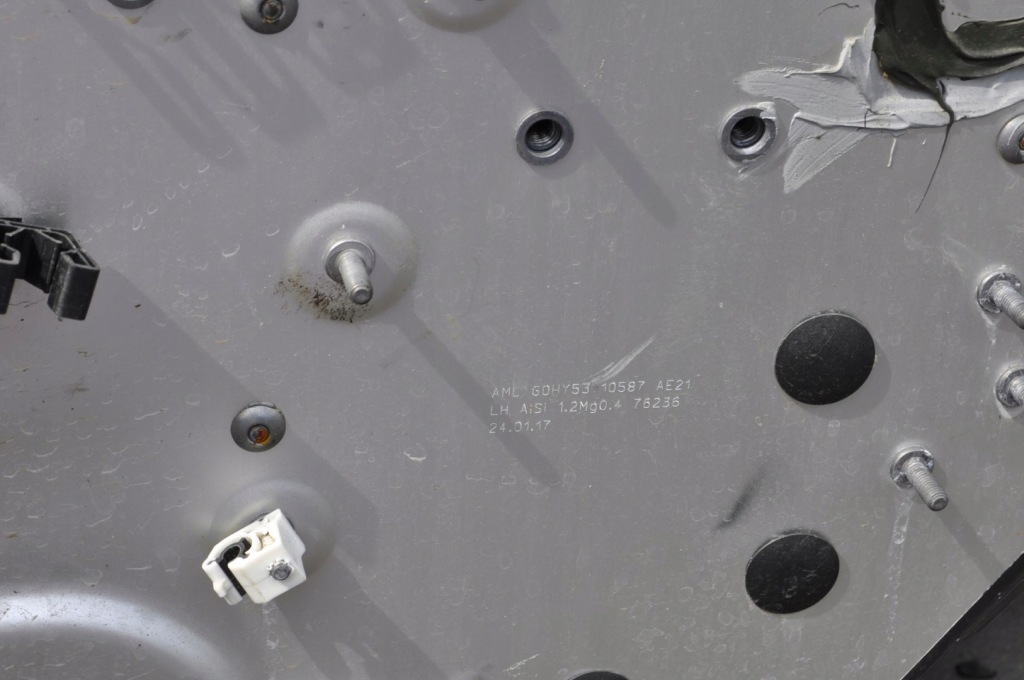 фото №3, Aston martin db11 чверть лонжерон ліва перед