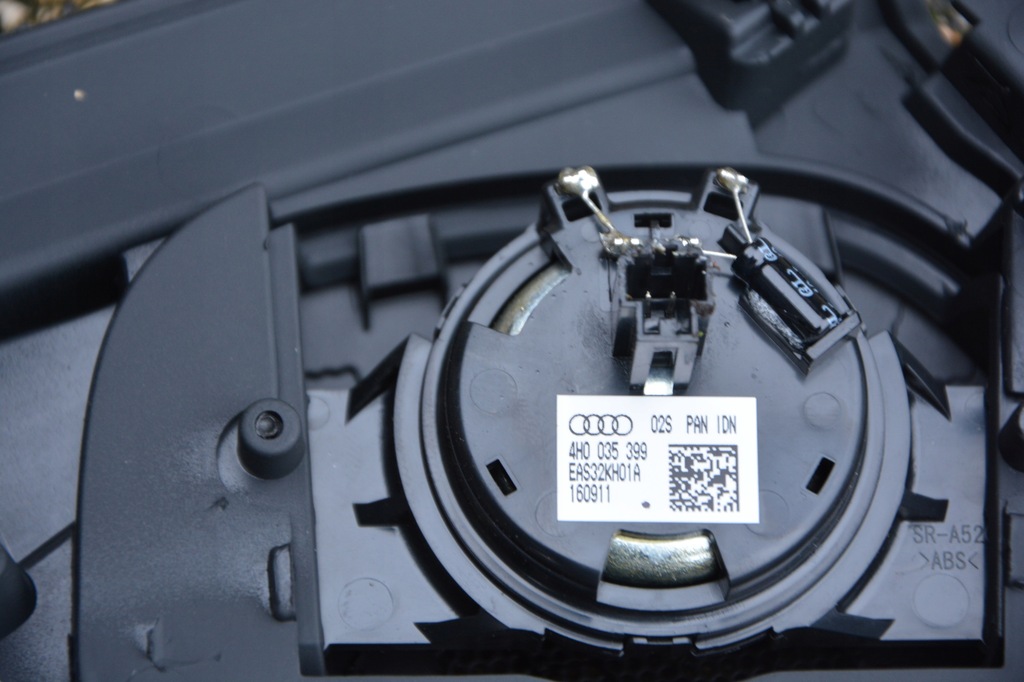 фото №12, Жабо приборная панель динамики audi a6 c7 4g0857051