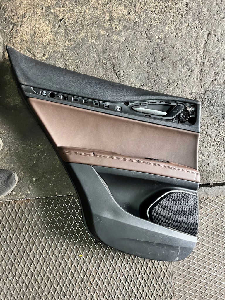 фото №1, 80 alfa romeo stelvio обшивка двері задній лівий