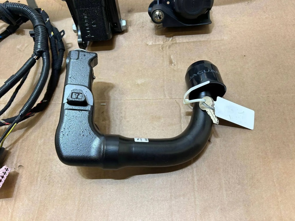 фото №6, Hak буксировочный jaguar xf ii 2 x260 новый k9cm-17k817-aa