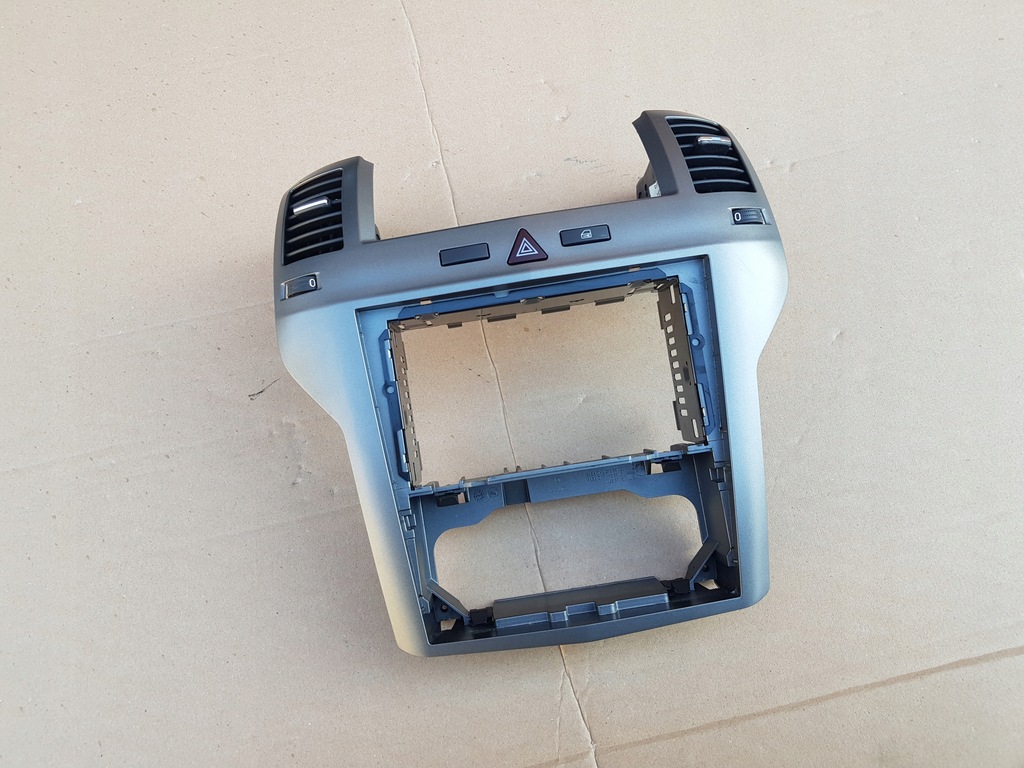 фото №1, Рамка середня консолі радіо opel zafira b 13162556 ładna bez пошкоджень