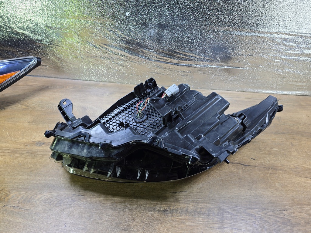 фото №10, Toyota highlander iv 4 xu70 19- лампа перед передняя правая 10000-8a06k