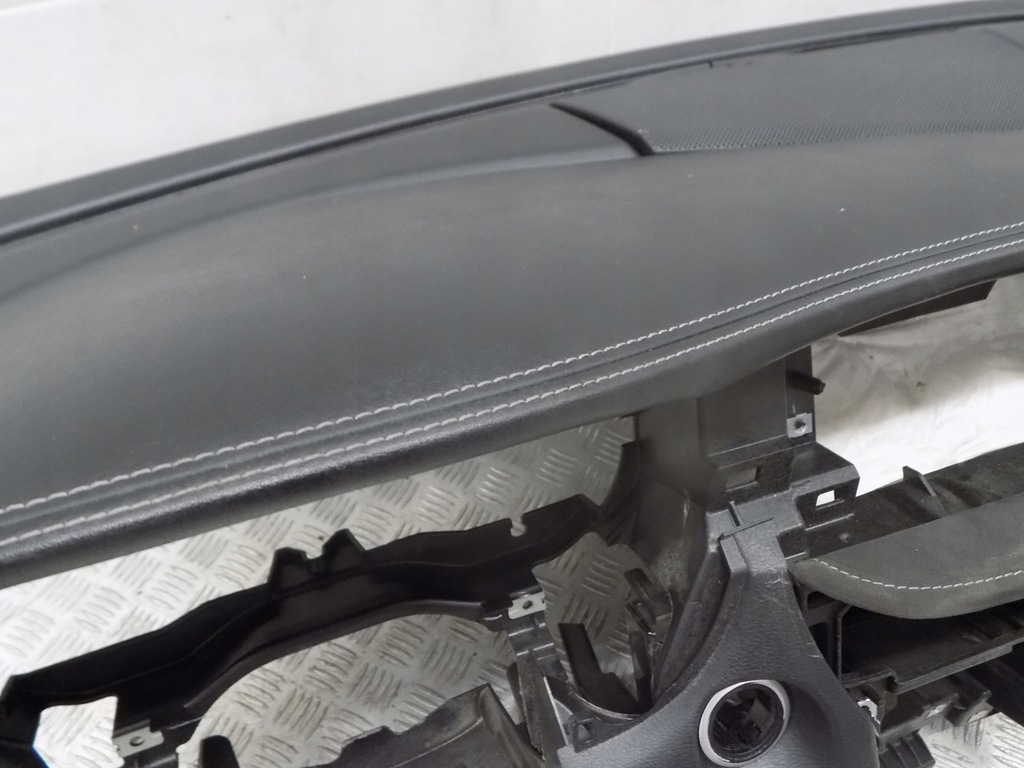 фото №7, Infiniti q30 консоль приборная панель ремни подушки безопасности nieregenerowana