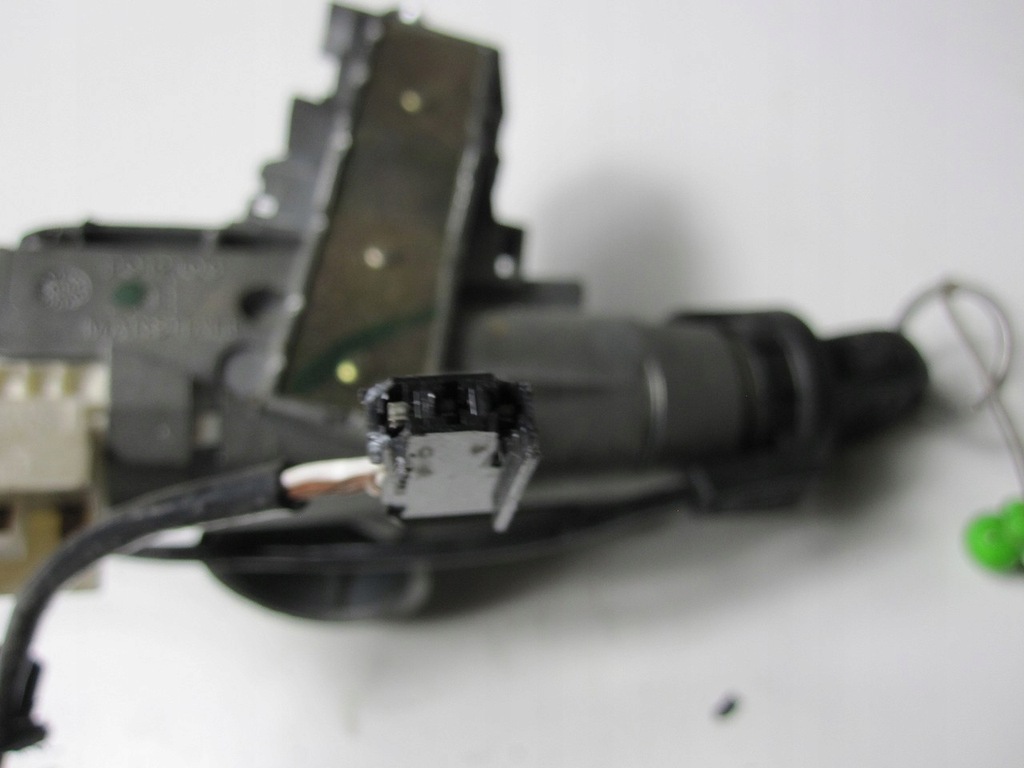 фото №9, Замок зажигания с ключ seat alhambra 00r