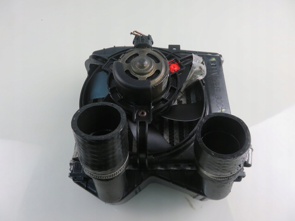 Интеркулер smart city-coupe 450 0.6 0003127v009 0003007v003 0003127v009 Недорого