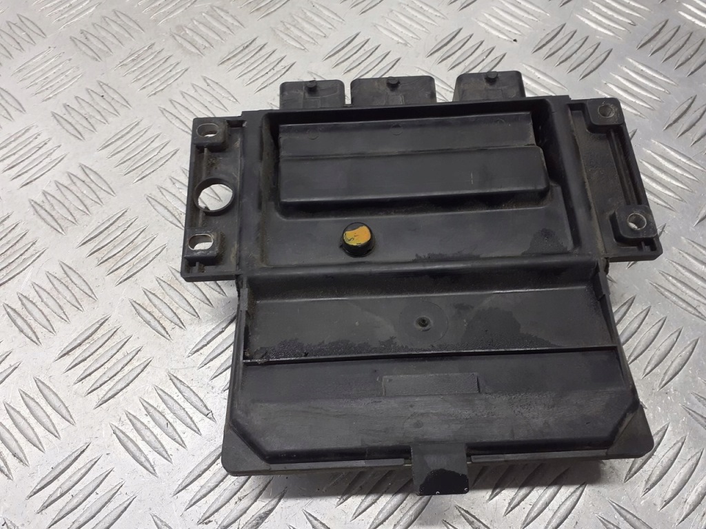 фото №3, Блок управления бортовой компьютер двигателя renault twingo ii 1.5 dci 8200471073