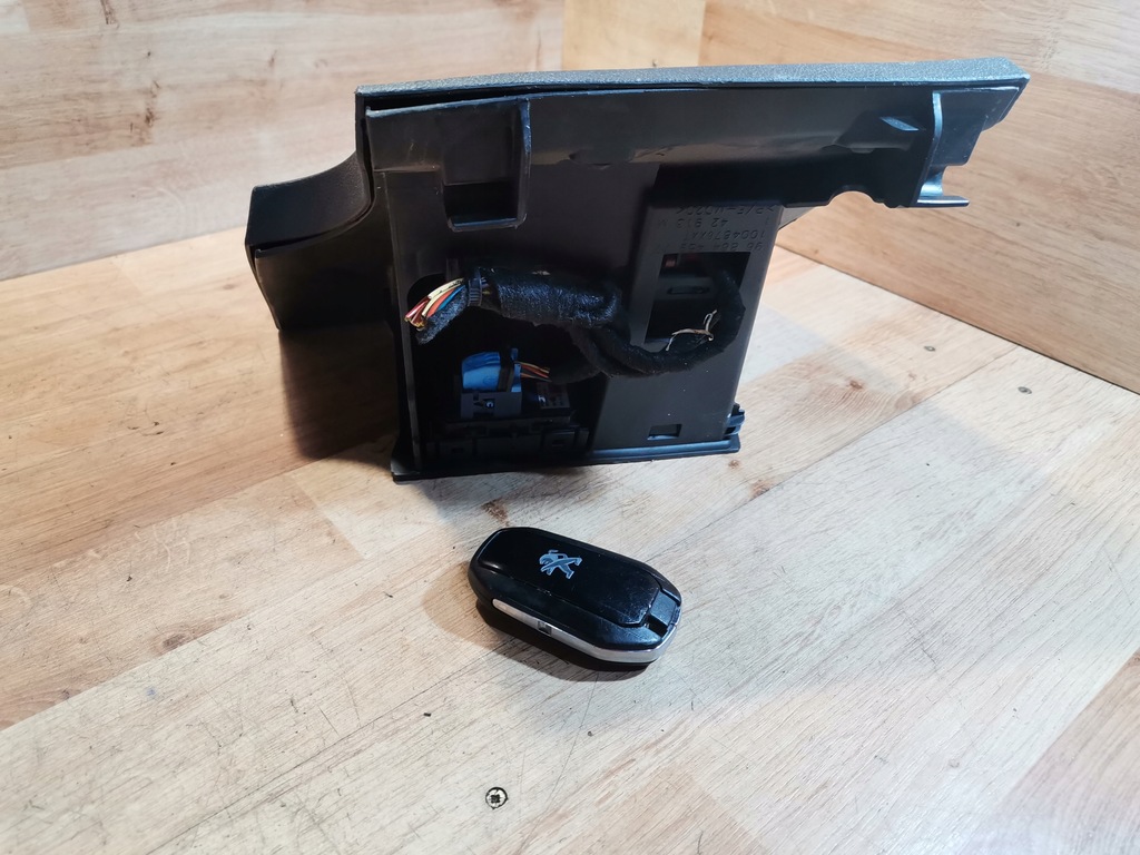 фото №13, Замок запалювання зчитувач кишеня + ключ peugeot 508 2.0 hdi