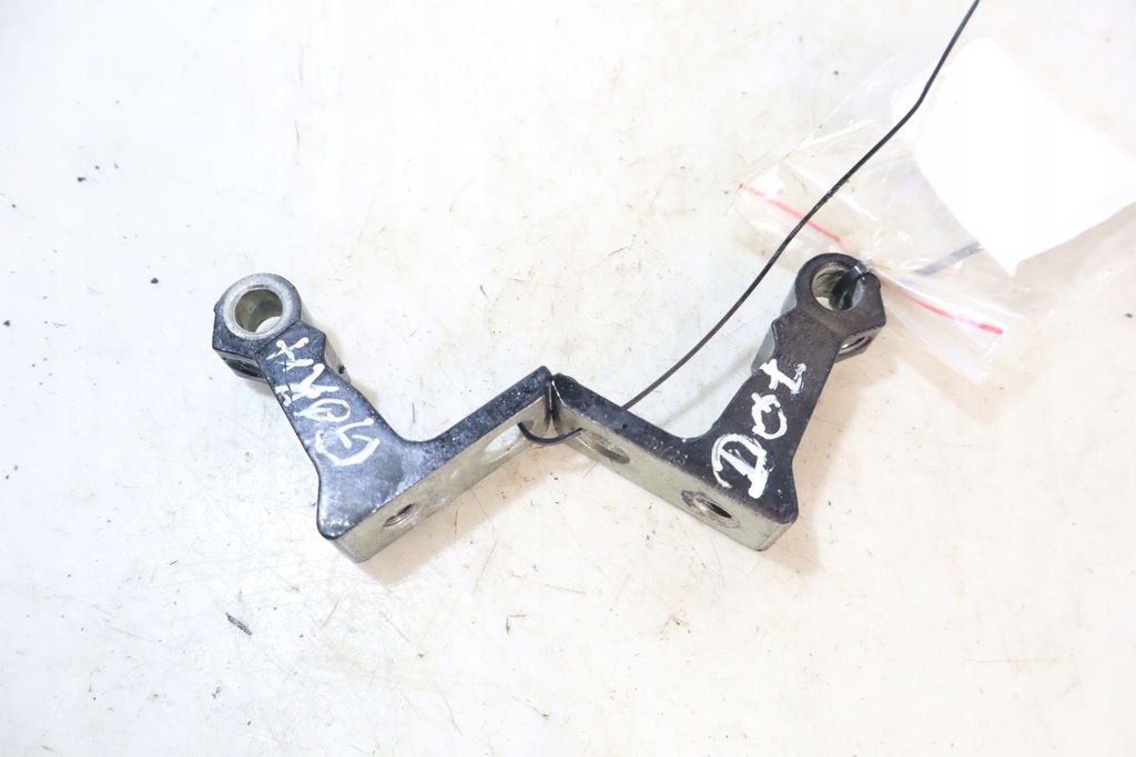 фото №1, Петли дверь левый задняя skoda scala