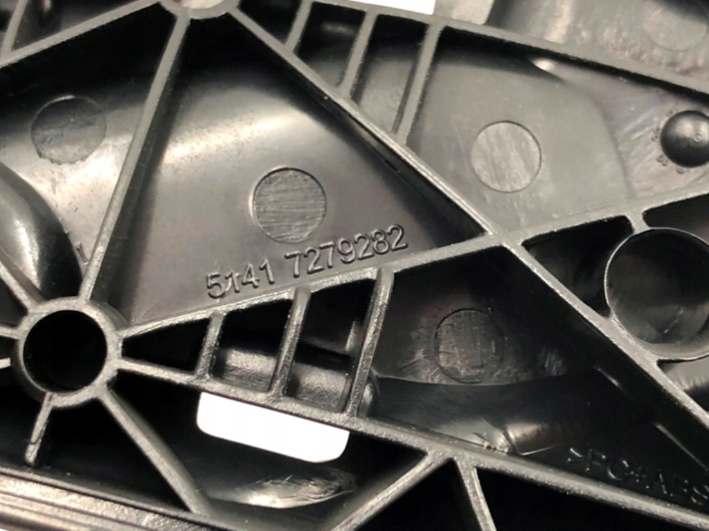 фото №10, Кронштейн ручки правый перед do bmw 4 f32 f33 f36 gran coupé f82 f83 m4 lci