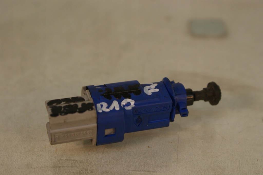 фото №8, Датчик педалі зчеплення clio iii 8200276359b