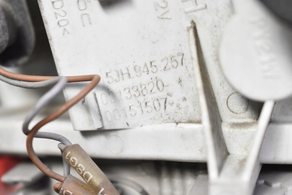 фото №7, Лампа ліва задня задня 5jh945111 skoda rapid 5d hb 12-17