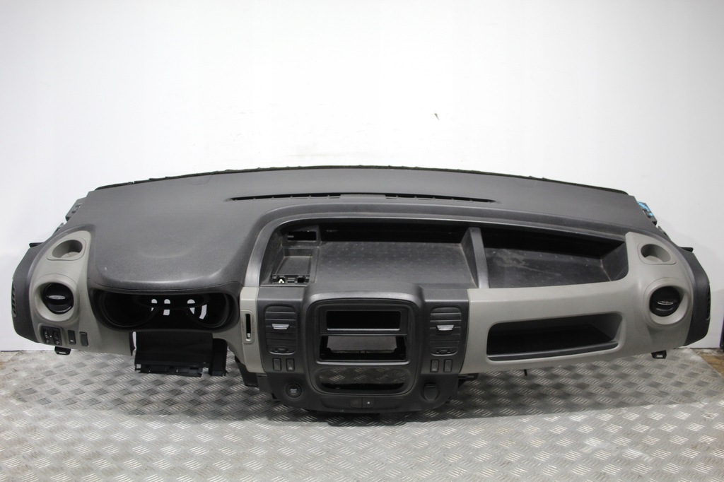 фото №1, Панель приладів консоль trafic iii 3