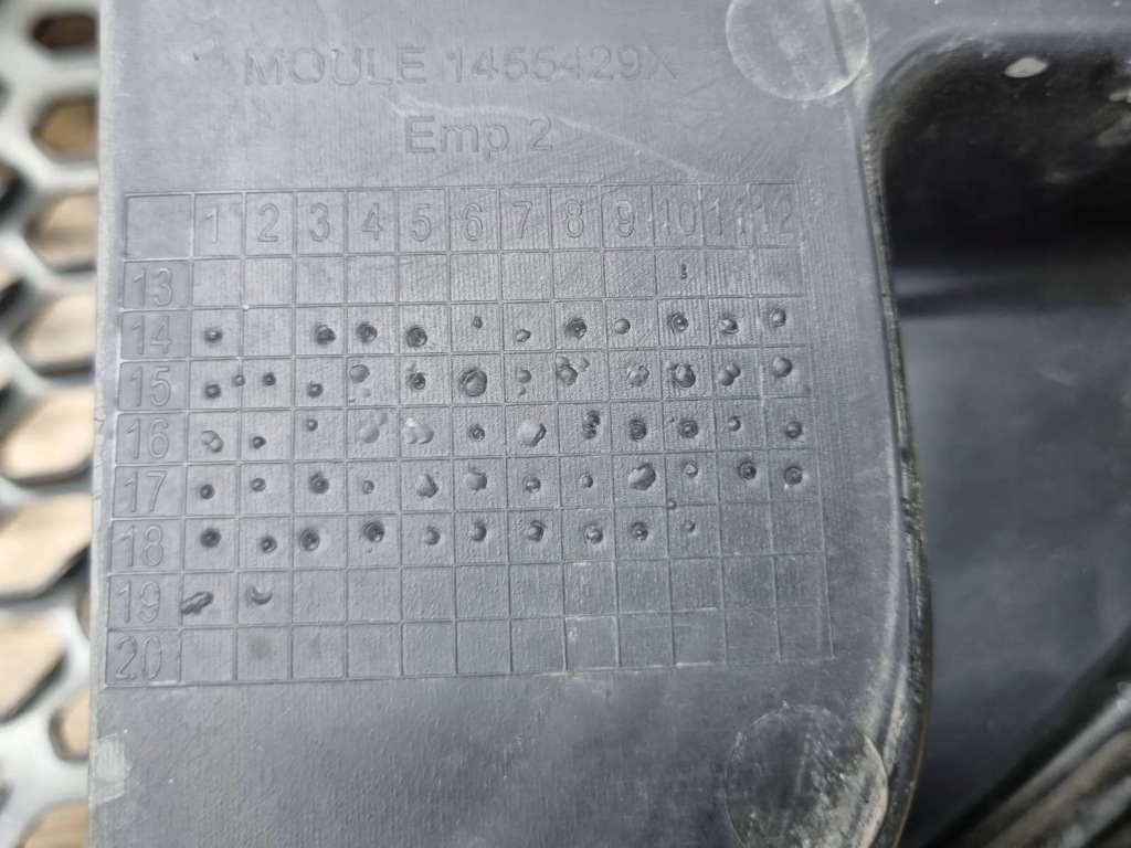 Smart fortwo 2 2015 с передний решётка радиатора Киев