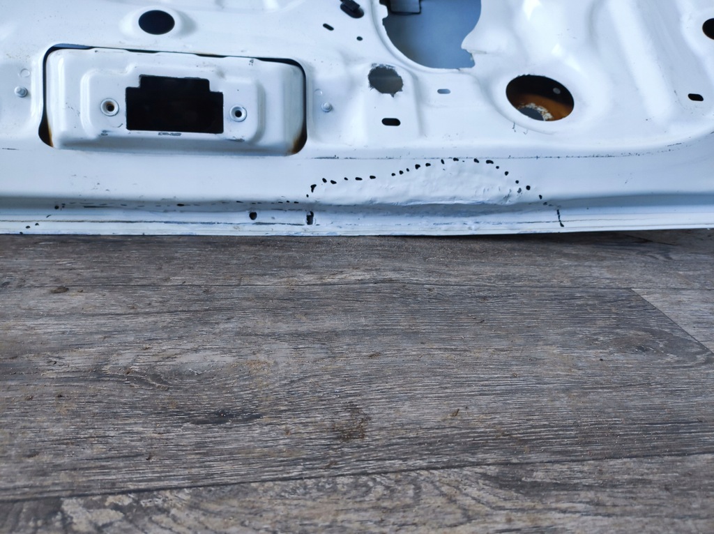 фото №16, Крышка багажника задняя задняя ---- renault clio iv kombi