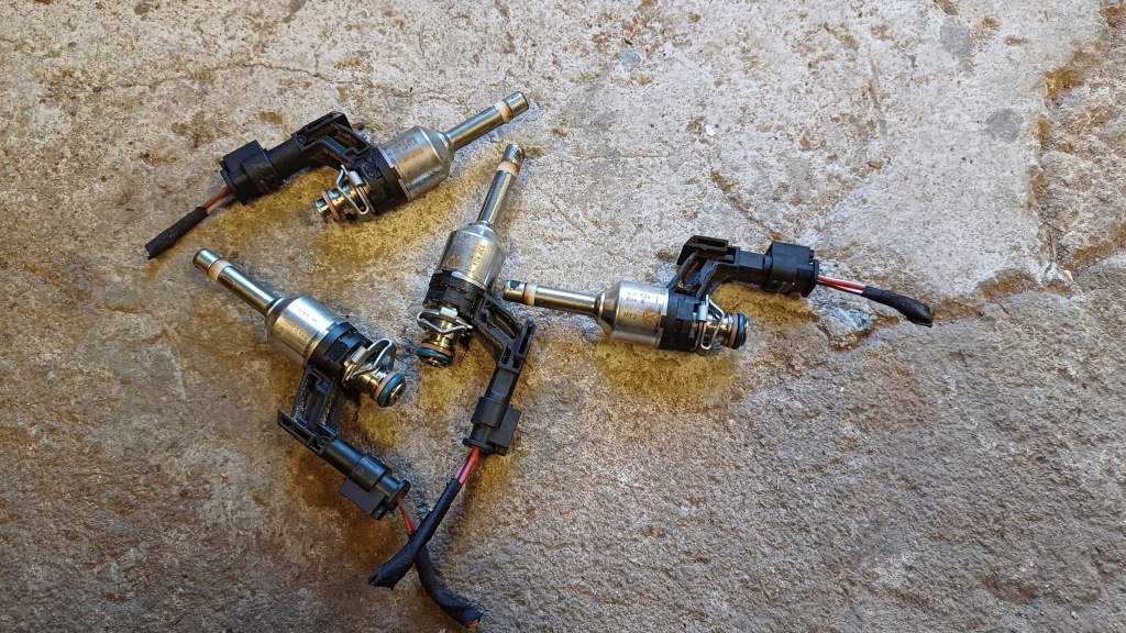 фото №1, Vw touran i 1.2 tsi форсунка 03f906036b