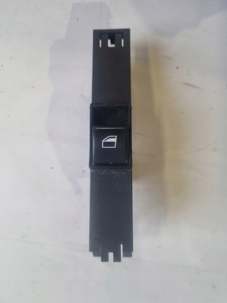 фото №1, Bmw e36 переключатель окон левый 6902177