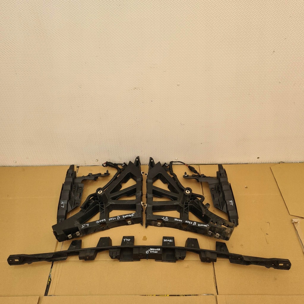 фото №1, Jaguar xf ii x260 направляющая бампера задняя левый