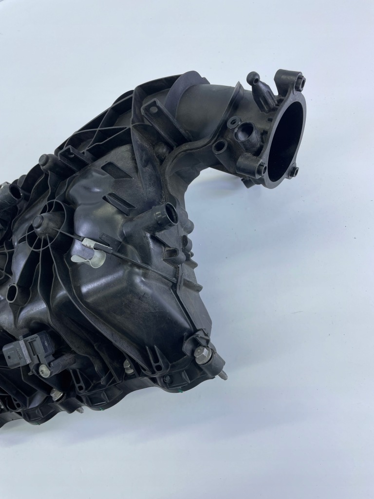 Bmw g01 g02 g05 g11 g12 g20 g21 g29 g30 g31 колектор впускний  8647975 оригінал Зі Шроту