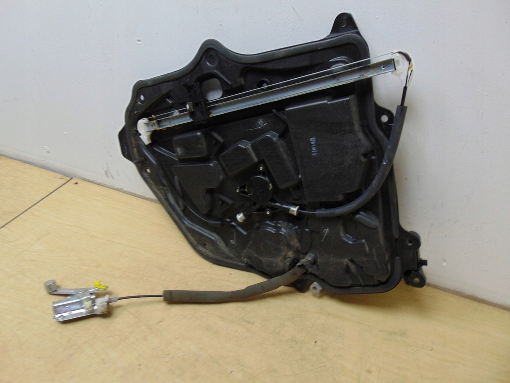 фото №8, Механизм стекло правый задняя mazda 5 ii cw europa