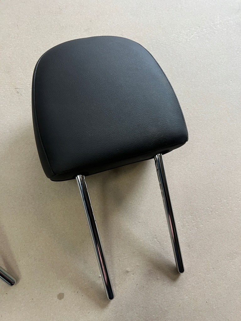 фото №7, Hyundai i30 iii 17- подголовник сиденье передний перед кожа кожаный