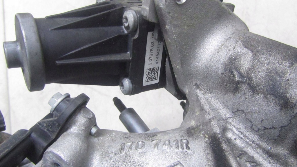 Mercedes w176 1.5 клапан egr 8200129863 13- с Разборки