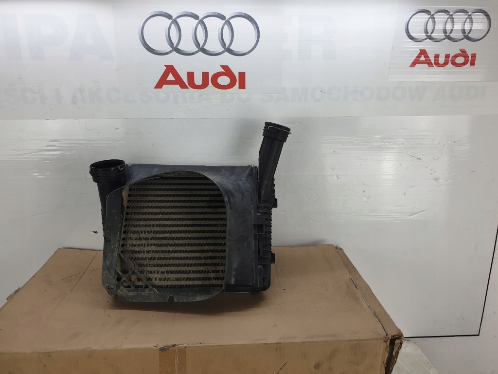Радиатор интеркулер turbo audi q7 touareg cayene оригинал оригинальный номер в Украине